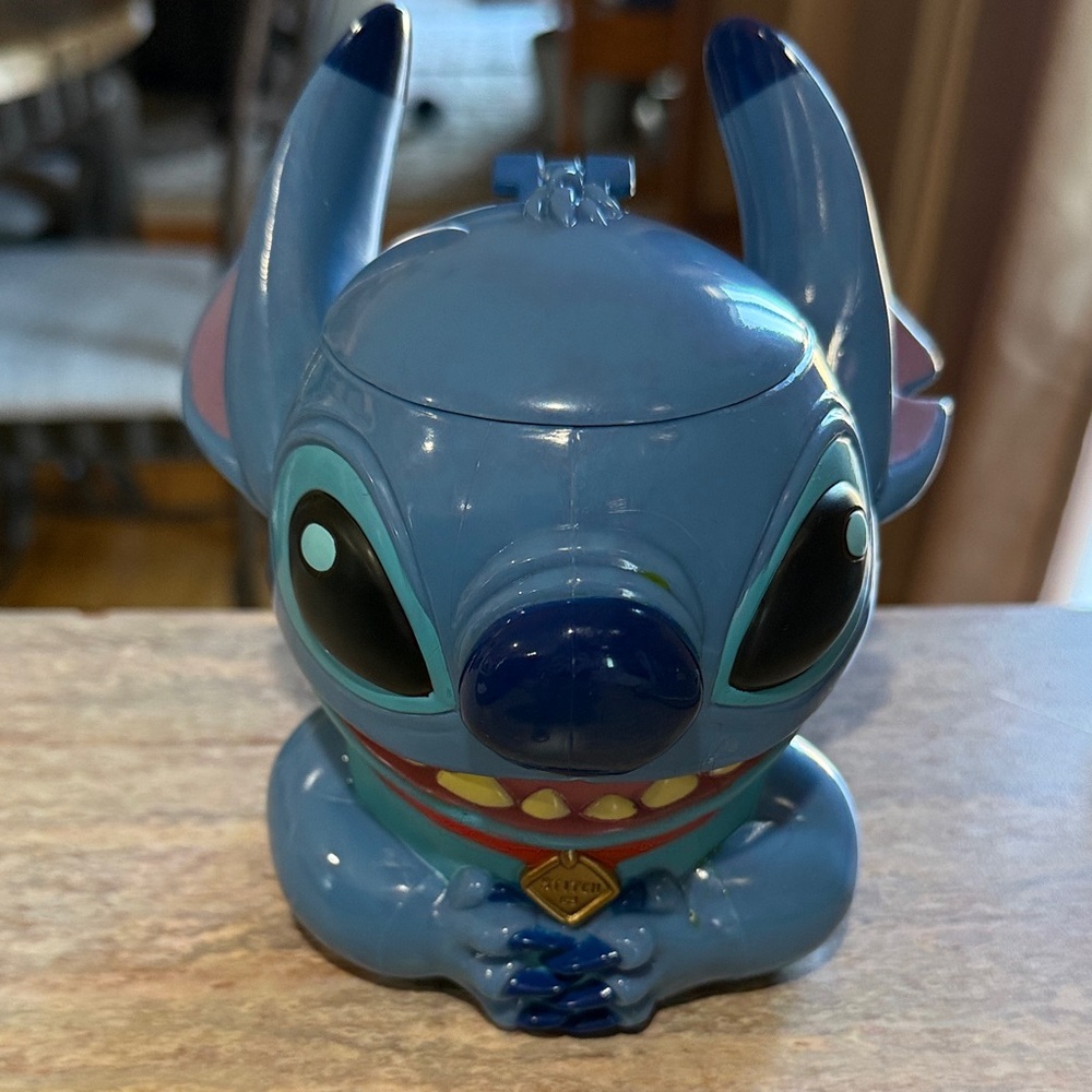 Stitch Mug with Flip Top Lid